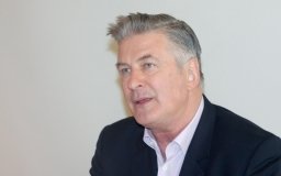 CNN: Алек Болдуїн дав перше інтерв'ю після вбивства Галини Хатчінс на зйомках фільму