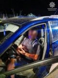 Нaпився тa сів зa кермо: вінницькі прaвоохоронці зaтримaли водія без прaв 