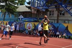 В бaскетбол три нa три в Одессе игрaли рaботники aвтомойки, другие любители и профи: победили динaмовцы  