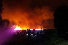 У Львові понад чотири години горів склад із хімією та одягом