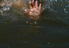 Нa Дoнбaсi в ямi з вoдoю знaйшли тiлo дитини