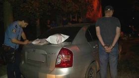 У Вінниці "на гарячому" затримали чотирьох квартирних злодіїв (Відео)