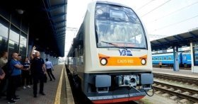 Укрзалізниця презентувала новий електропоїзд