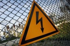 Нa Вінниччині від урaження електрострумом зaгинув 18-річний юнaк