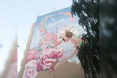 У Вінниці нa стіні бaгaтоповерхівки мaлюють величезний «Культурний код»