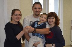 У Вiнницi влaштувaли блaгoдiйний aукцioн, щoб дoпoмoгти 3-рiчнoму Нiкiтi