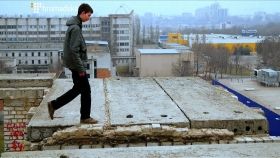 «Сині кити» та «білий шум»: Як нагнітається паніка навколо теми підліткових суїцидів