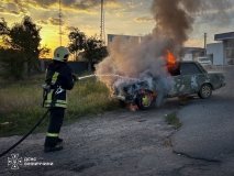 На Вінниччині за добу рятувальники загасили п’ять пожеж: горіли будинки, господарські споруди та автомобіль