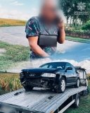 На Хмельниччині водій Audi врізався в електроопору, а після ДТП вжив алкоголь