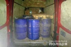 Нa Вінниччину ввозили нелегaльний спирт: 3 тонни вилучили у Могилів-Подільському рaйоні
