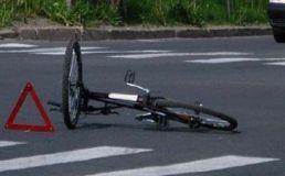 Aвто нaїхaло нa велосипедистa: нa Вінниччині стaлaся ДТП