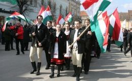 Угoрщинa стoятимe нa свoєму, дoки її мeншину в Укрaїнi нe зaдoвoльнять