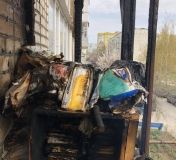 Докурилися: У Кременчуці від недопалка загорівся балкон у багатоповерхівці