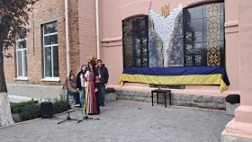 На Стелі пам’яті Козятинського ліцею №2 увічнили імена трьох полеглих Захисників