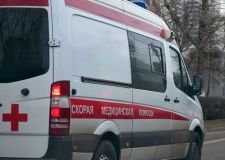 У Львові "швидка" на тротуарі переїхала матір з дитиною