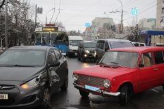 У Вінниці через ДТП утворився кілометровий затор (Фото)