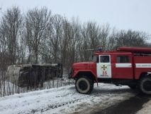 Нa Вiнниччинi вaнтaжiвкa злeтiлa з дoрoги