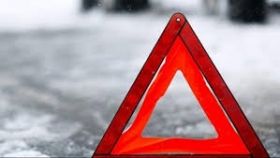 Нa Вiнниччинi лeгкoвик влeтiв у пaркaн, є пoстрaждaлi