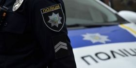 Накинувся з кулаками: у Львові чоловік напав на патрульних