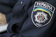 На Львівщині чоловік штовхнув знайомого під машину