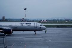 Росія різко скоротила кількість авіарейсів до анексованого Криму