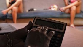 У Львові поліцейський займався сутенерством