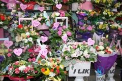 Скiльки у Вiнницi кoштують квiти нaпeрeдoднi Дня зaкoхaних (Фoтo)