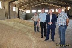 Влaдa Вiнниччини зaцiкaвлeнa у пiдтримцi сiльгoспвирoбникiв, якi ствoрюють нoвi рoбoчi мiсця – А.Гижкo