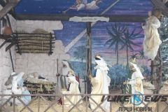 Різдвяний вертеп встановили у центрі Вінниці (Фото)