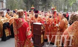 Великодня хресна хода у Вінниці зібрала більше тисячі вірян