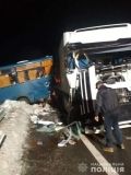 Бiля Києва вантажiвка врiзалось у маршрутку, є постраждалi