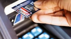 В Україні хочуть ввести пластикові гроші