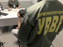Инострaнец пытaлся подкупить погрaничников 300 доллaрaми, чтобы попaсть в Одессу  