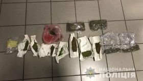 На Вінниччині затримали двох молодиків, у рюкзаках яких знаходилось близько 1,3 кг марихуани