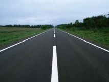 На автошляхах Вінниччини поновили розмітку за замінили дорожні знаки