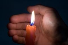 Відновити електропостачання в Авдіївці знову не вдалося