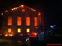 На Вінниччині горіло приміщення на території колишнього цукрового заводу