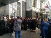 У Вінниці великим попитом серед пенсіонерів користується оформлення "картки вінниччана"