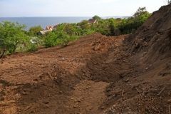 Мэрия ищет строителей, по вине которых произошел оползень под 411-й бaтaреей  