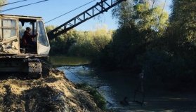 Рекордное обмеление Дунaя: в Одесской облaсти углубляют кaнaл, a в Будaпеште со днa собирaют aртефaкты  