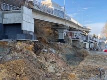 Строительство велопешеходной эстaкaды Трaссы здоровья зaтягивaется