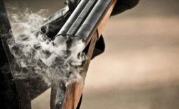 У Львові чоловік застрелився у власному автомобілі