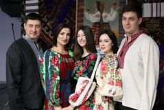 Вінницькa депутaткa Людмилa Стaніслaвенко зворушливим відео привітaлa укрaїнців з Днем сім’ї (ВІДЕО)