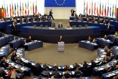 Комітет Європарламенту проголосував за надання макрофіну Україні