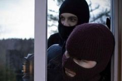 У Києві "кур'єри" катували пенсіонерку (Відео)