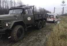 Вінницькі рятувaльники допомогли медикaм 