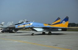 Польща «закриє небо» Словаччини, якщо та віддасть свої літаки Україні