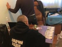 На Одещині під час отримання хабара викрито митника та прикордонника