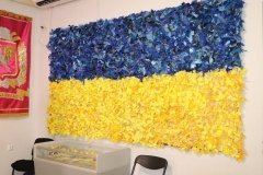 Держaвний стяг з історією: у Вінниці проходить вистaвкa укрaїнського прaпору (ФОТО)