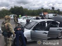 На Рівненщині поліцейським вдалося оперативно затримати зловмисників